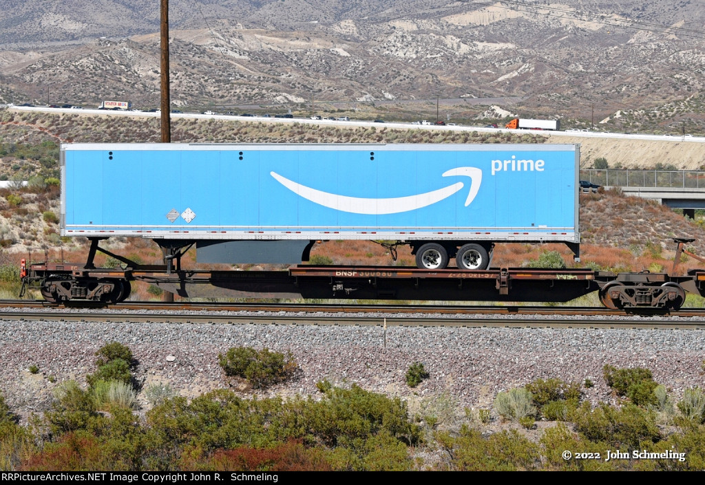 BNSF 300680-A with Amazon 53 ft trailer load at Cajon CA. 9/17/2022